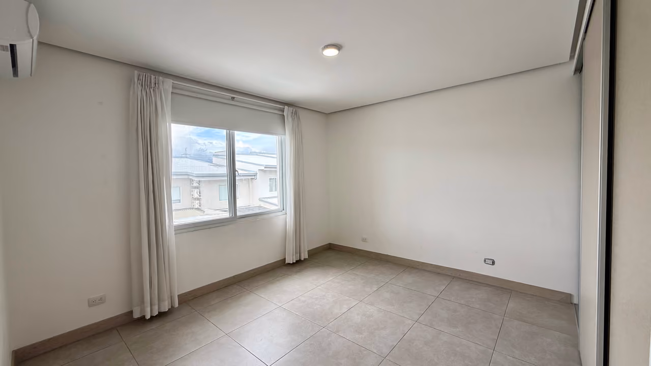 Casa en alquiler en Guachipelín, fotografía 12